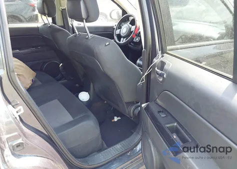 2014 Jeep Compass Sport z USA, uszkodzony, nr VIN 1C4NJDBB9ED749260